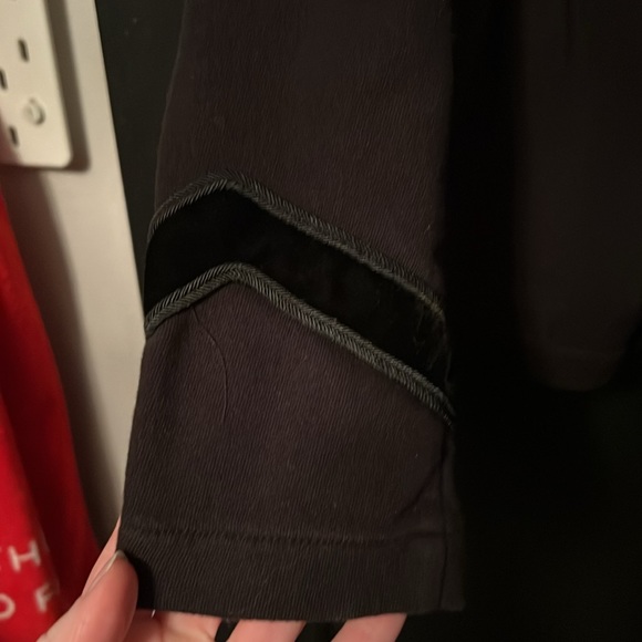 Torrid military look blazer with velvet trim - Picture 4 of 7